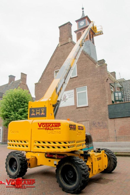 Zelfrijdende_telescoophoogwerker-Eerbeek
