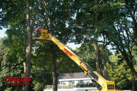 Zelfrijdende_telescoophoogwerker_Apeldoorn_huren