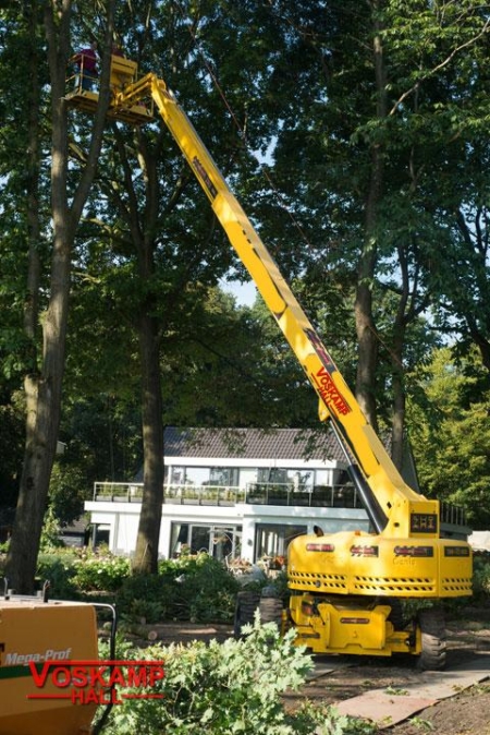 Zelfrijdende_telescoophoogwerker_Zutphen