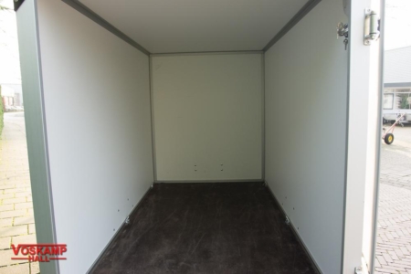 aanhangwagen verhuur enkelasser gesloten geremd 4