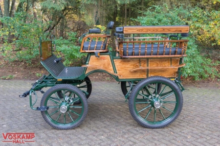 Koets Pallene-06344 voskamp hall Recreatiewagen met spatborden